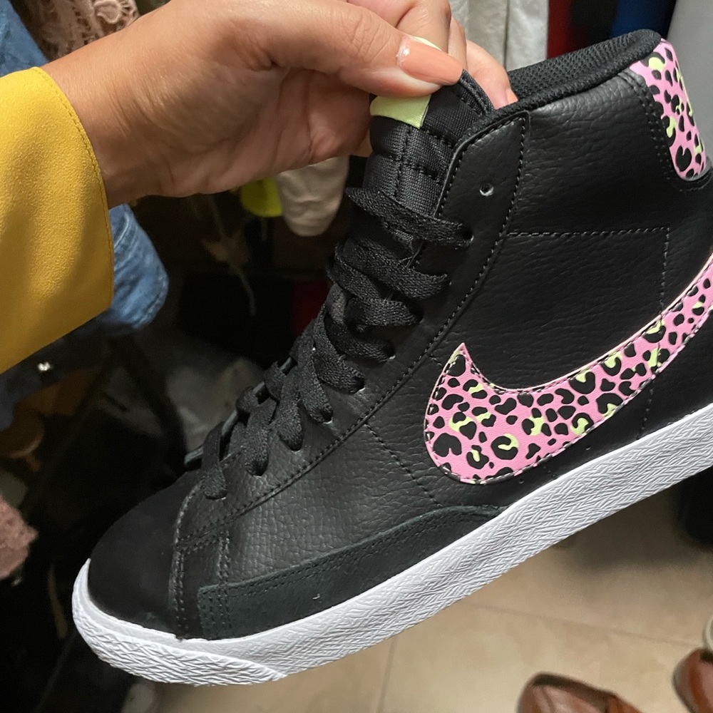 Nike blazer shoes mid 7Y